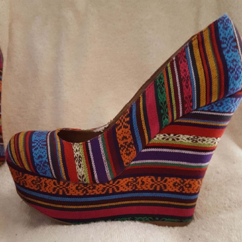 Steve madden high heel wedges